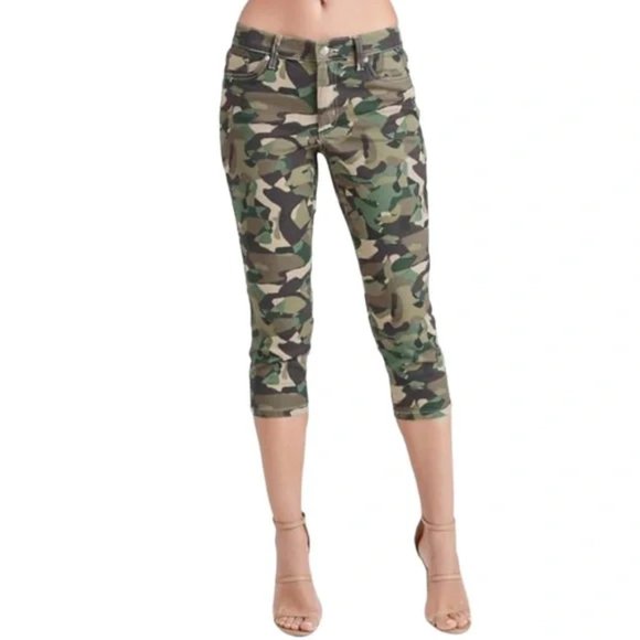 NWOT - Venus Capri Jean - Camo print. - Picture 1 of 8